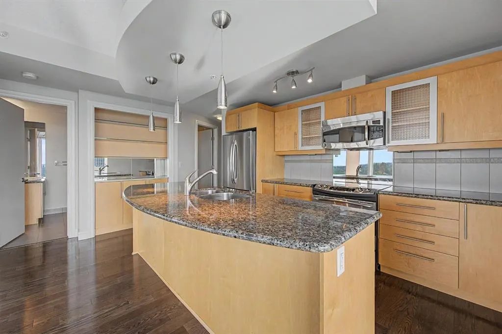 817 15 Avenue SW #2101