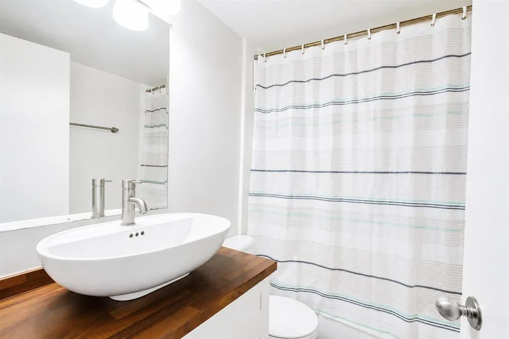 10305 116 Street NW #202