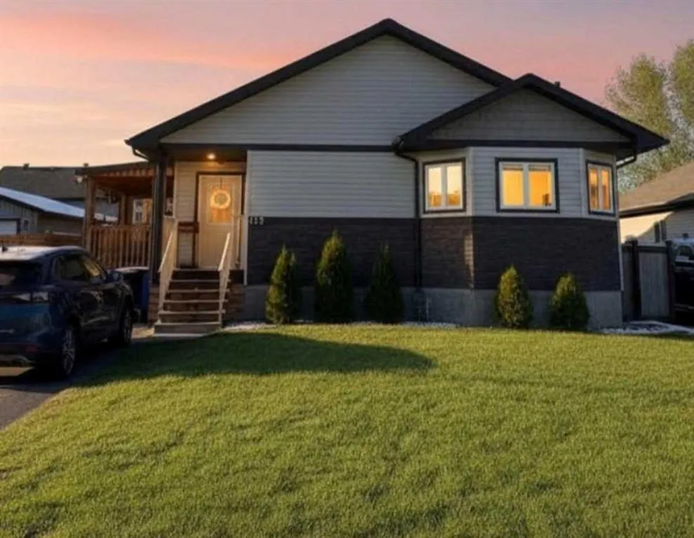 125 Beardsley Crescent