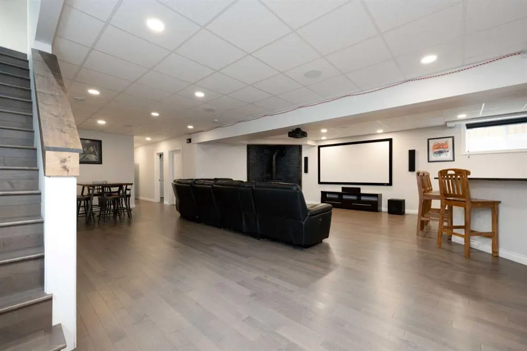125 Beardsley Crescent