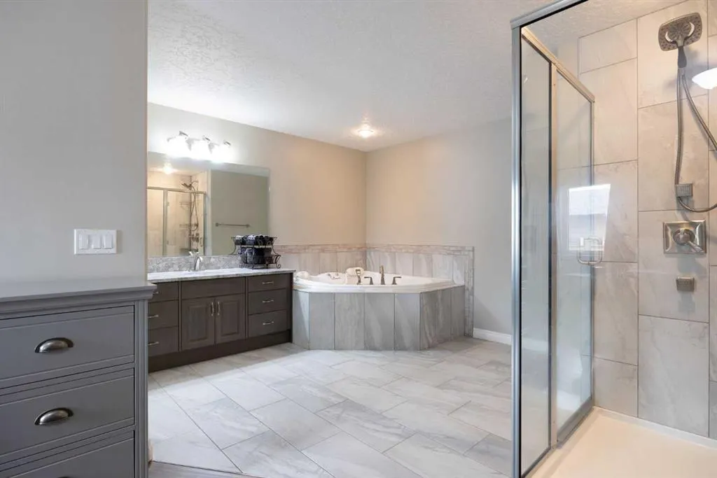 125 Beardsley Crescent