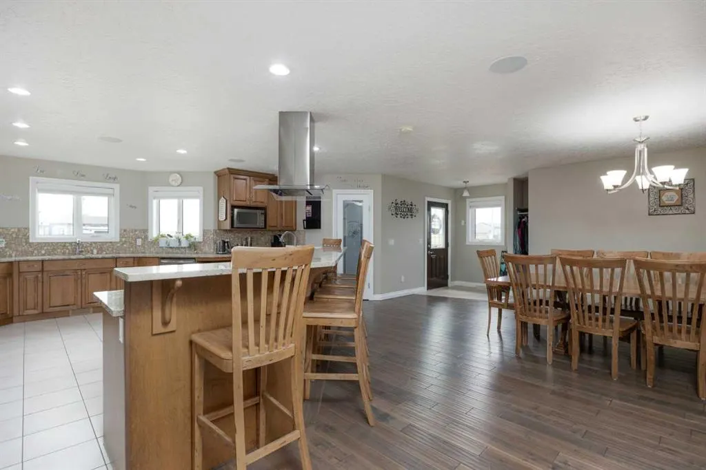 125 Beardsley Crescent