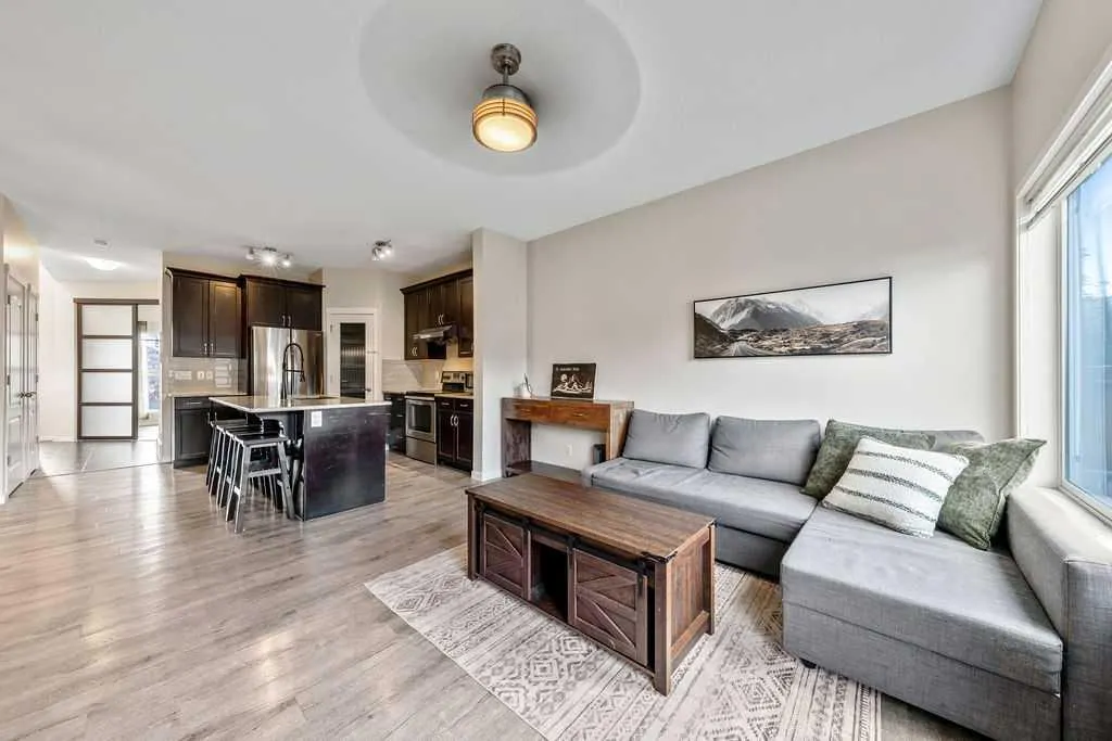 132 Evansborough Way NW
