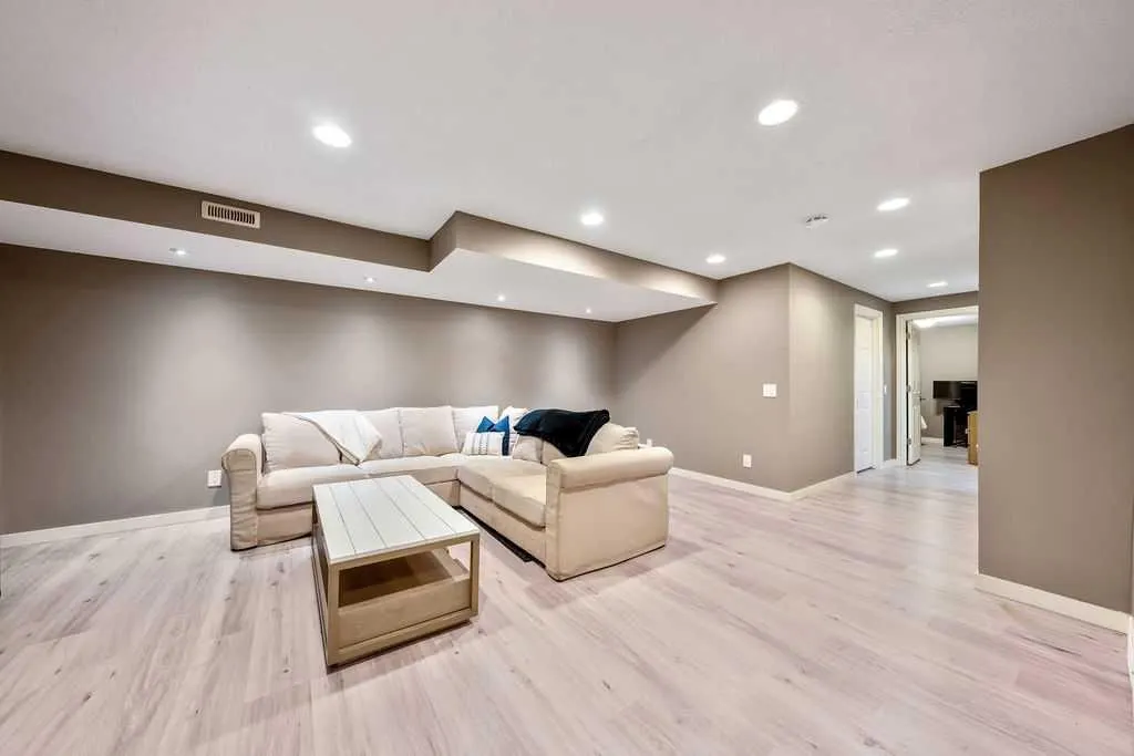 132 Evansborough Way NW