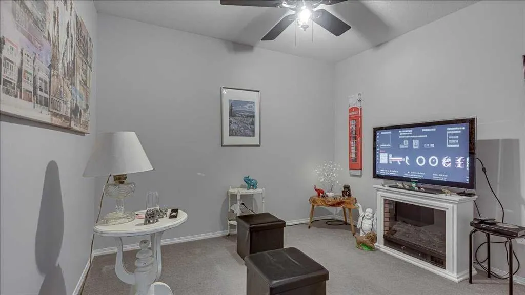 3 Broadway Rise #410