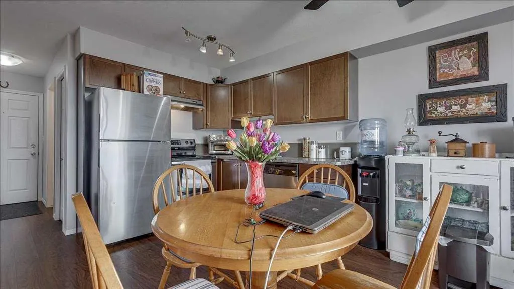 3 Broadway Rise #410