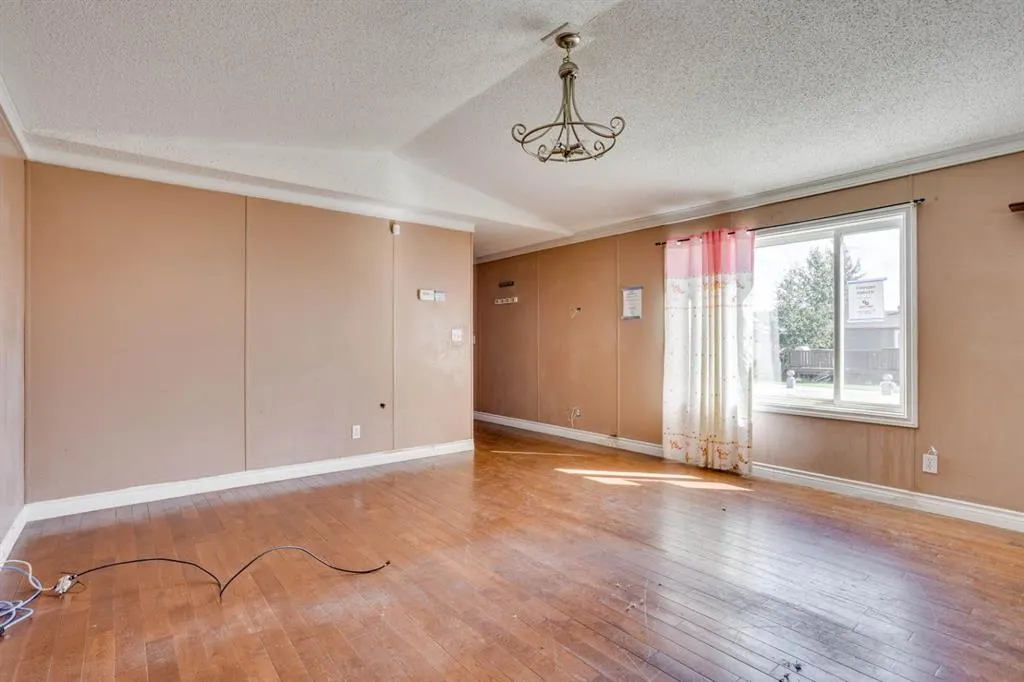 248 Palomino Close