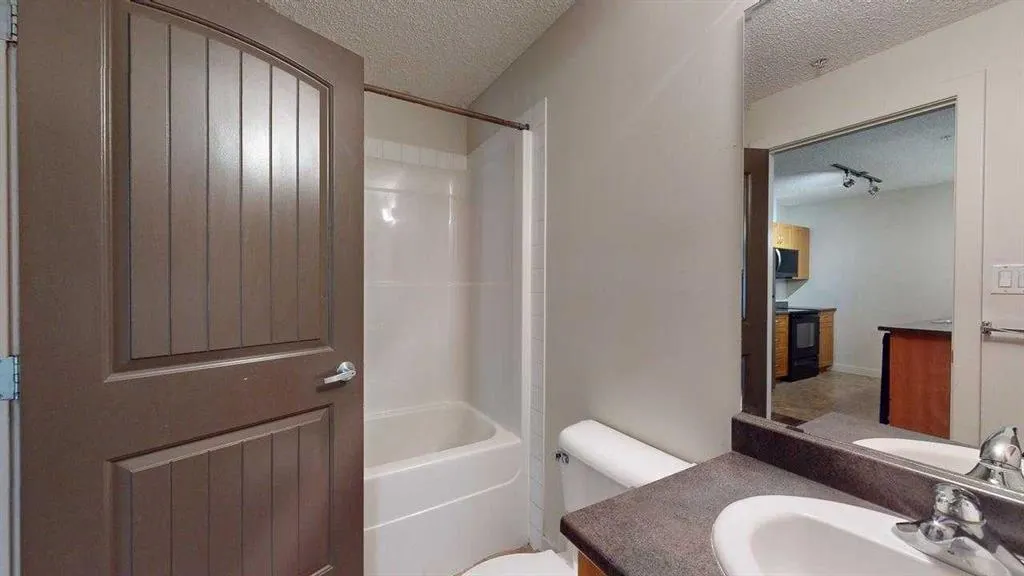 136C Sandpiper Road #104