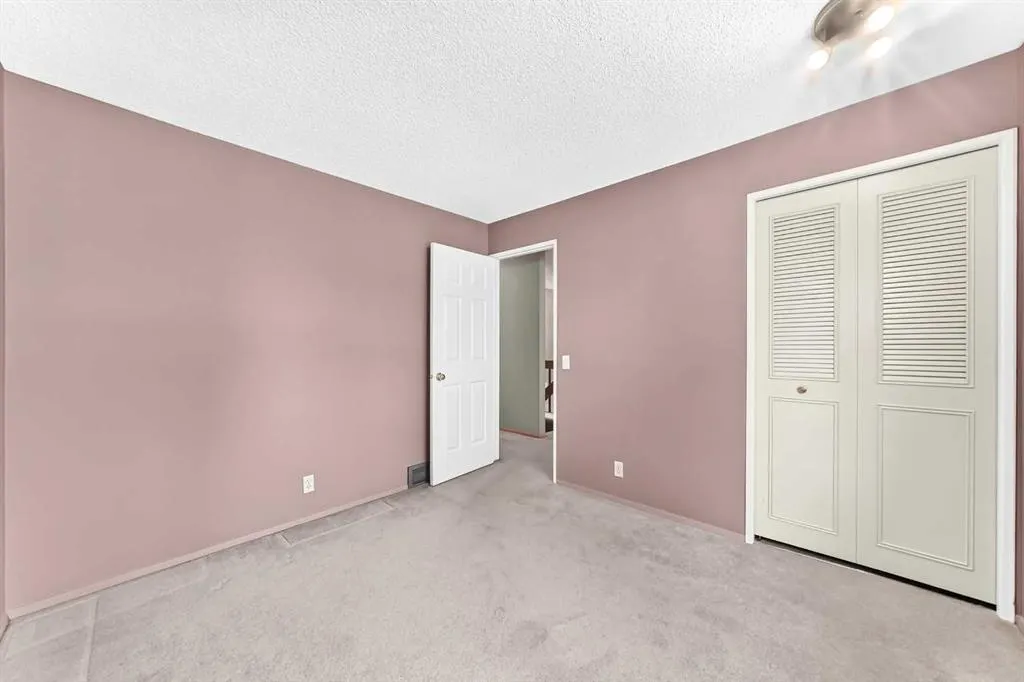 128 Erin Woods Drive SE