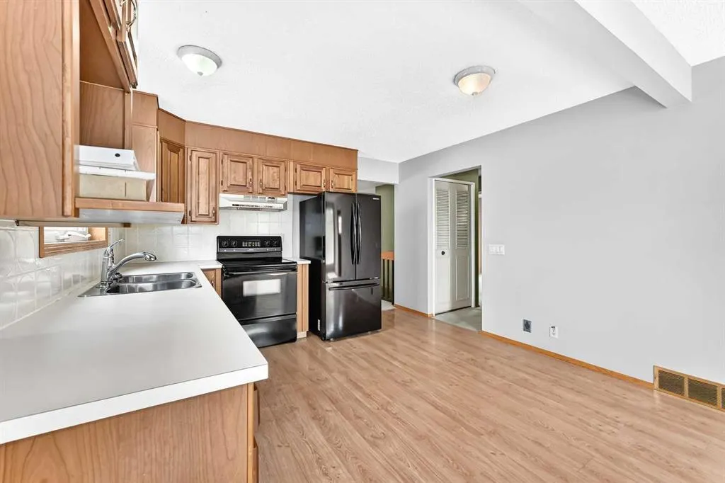 128 Erin Woods Drive SE