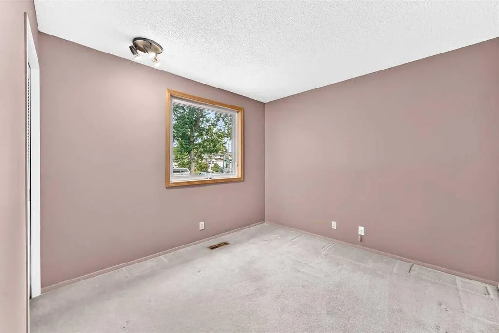 128 Erin Woods Drive SE
