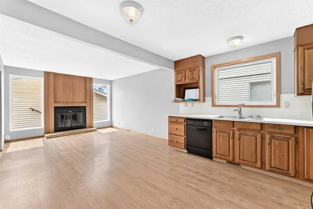 128 Erin Woods Drive SE