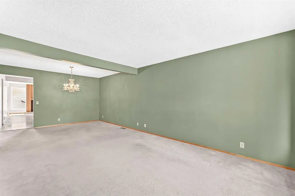 128 Erin Woods Drive SE