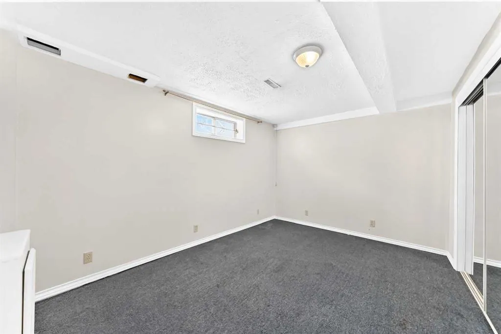 128 Erin Woods Drive SE