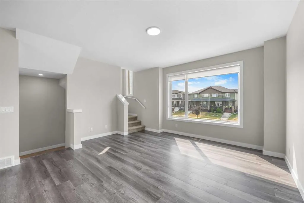 615 Evanston Link NW