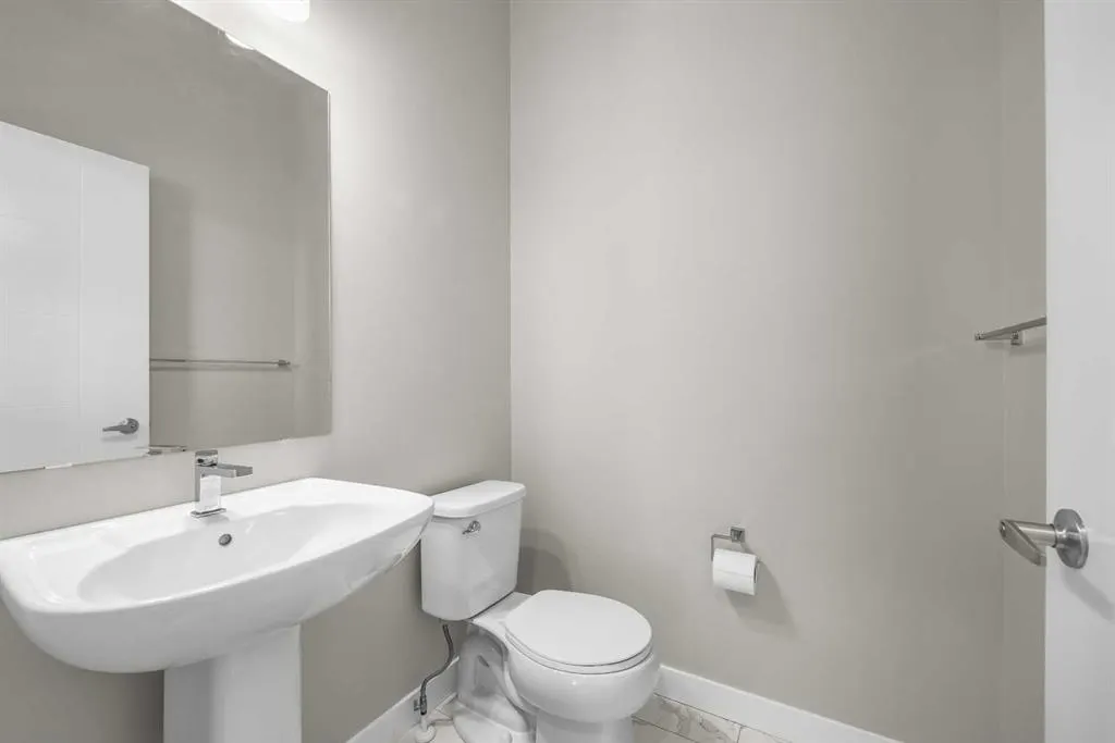 615 Evanston Link NW