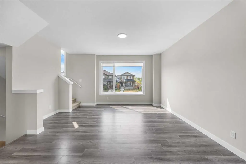 615 Evanston Link NW