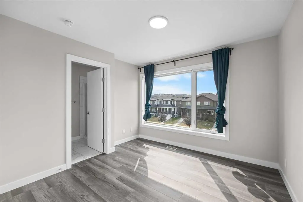 615 Evanston Link NW