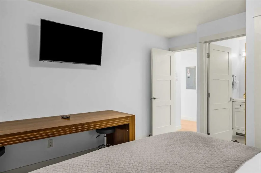 1406 2nd Avenue #1