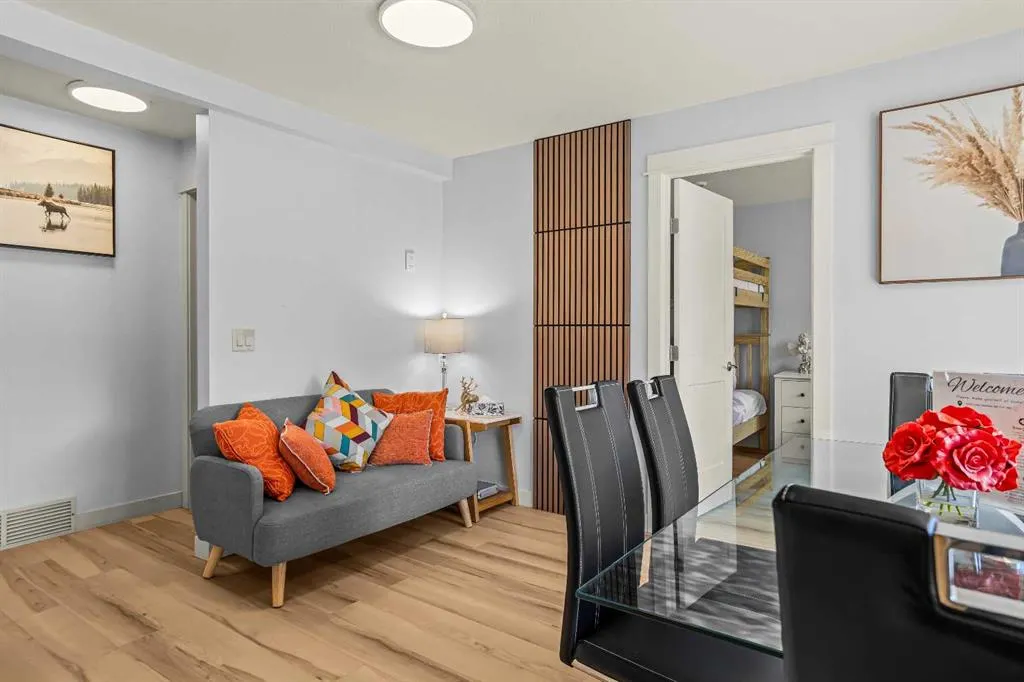 1406 2nd Avenue #1