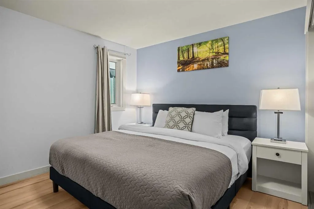 1406 2nd Avenue #1