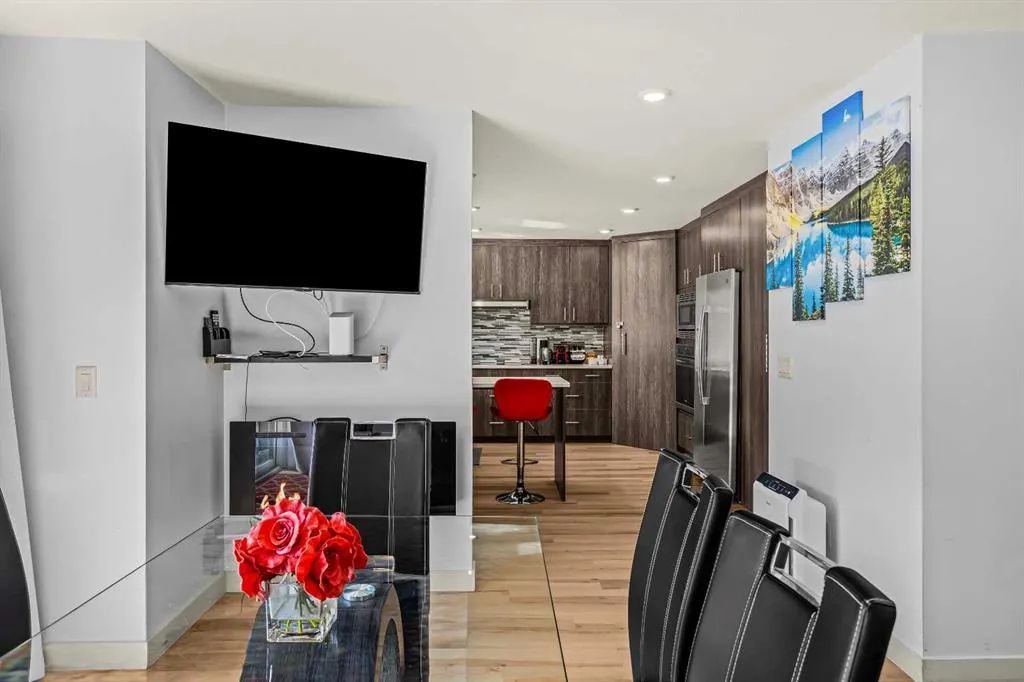 1406 2nd Avenue #1