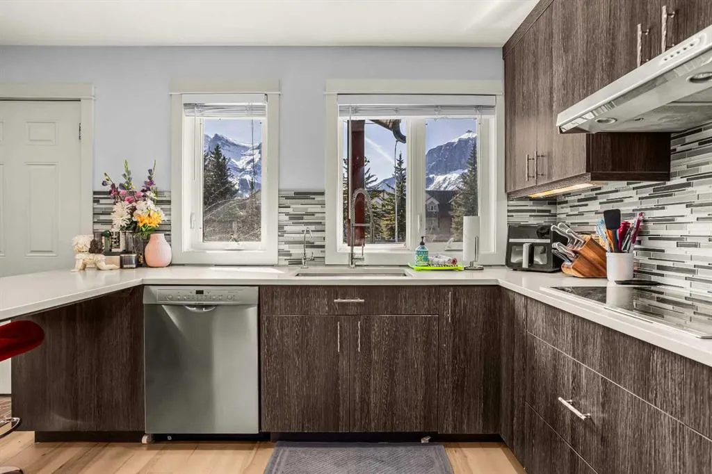 1406 2nd Avenue #1