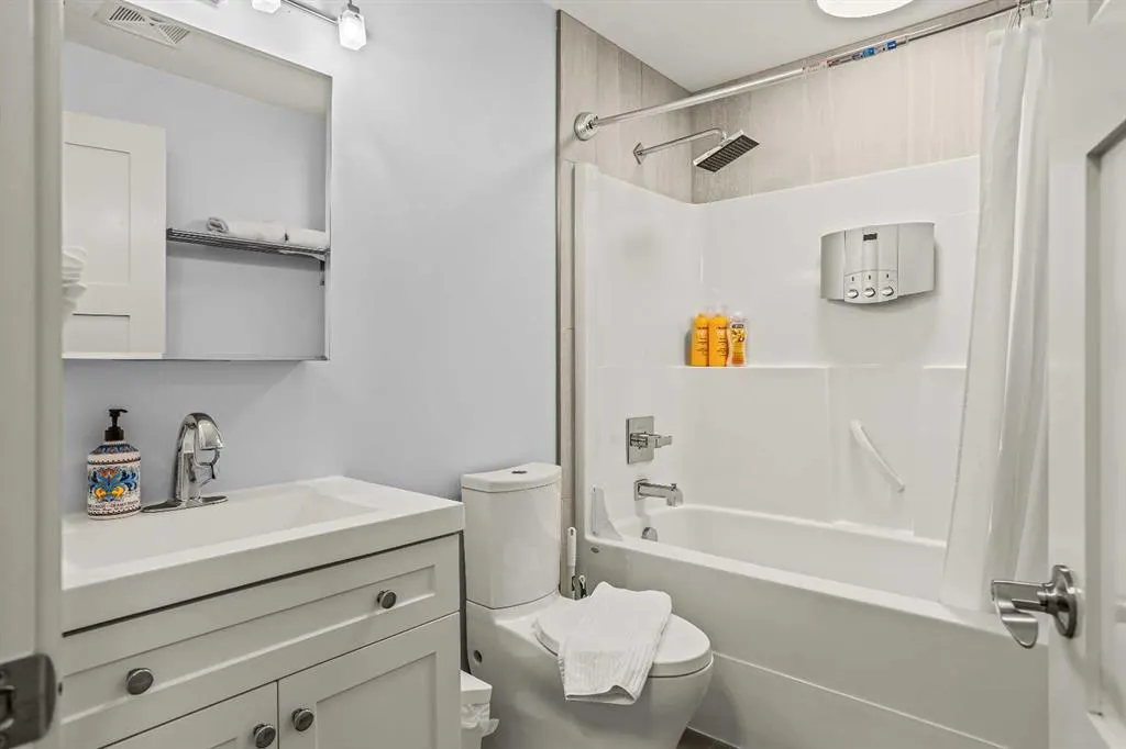 1406 2nd Avenue #1