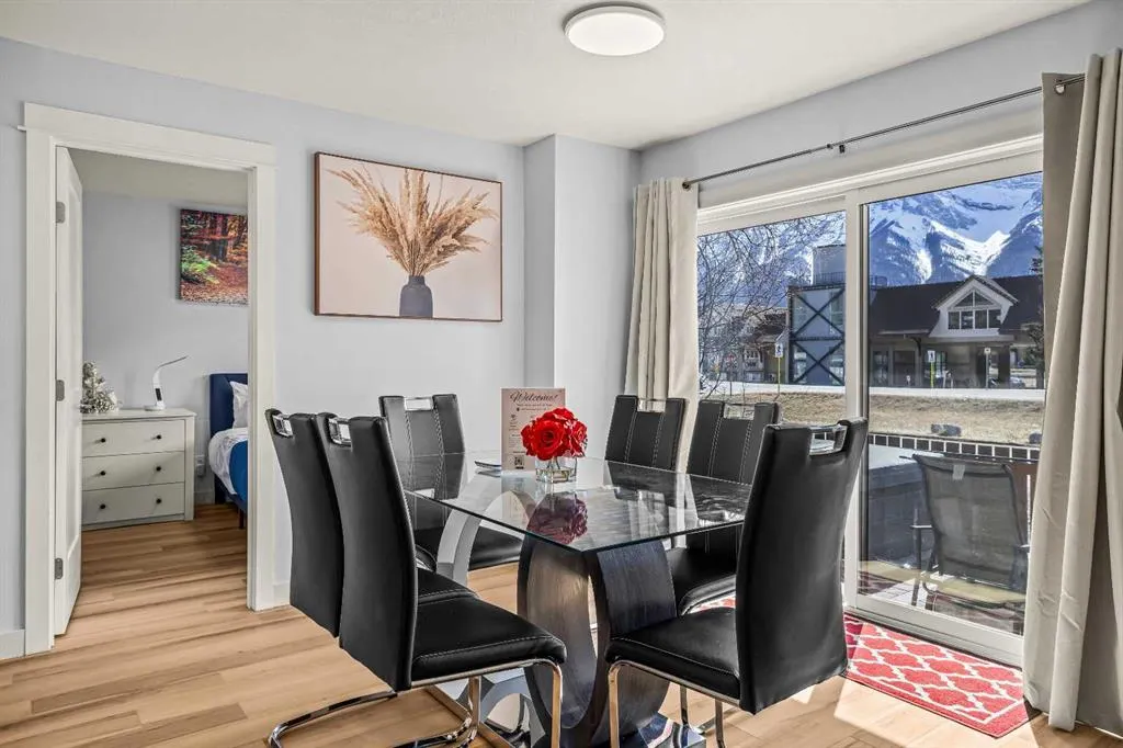 1406 2nd Avenue #1