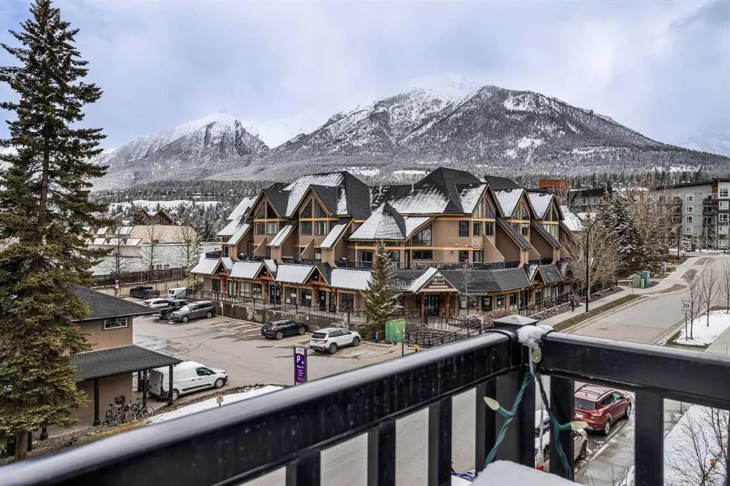 105 Kananaskis Way #207