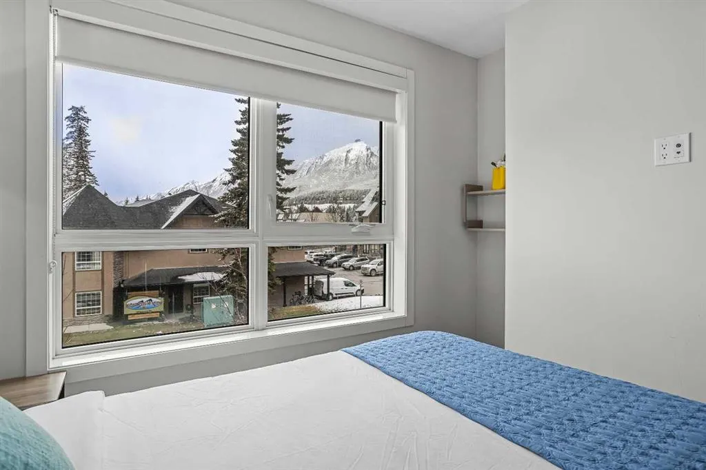 105 Kananaskis Way #207