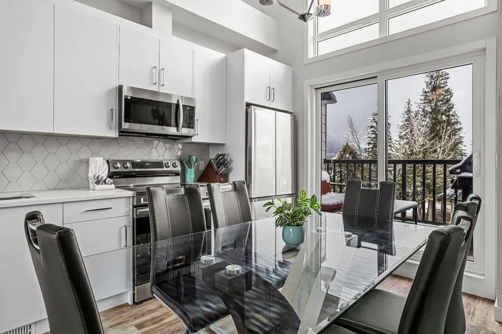 105 Kananaskis Way #207