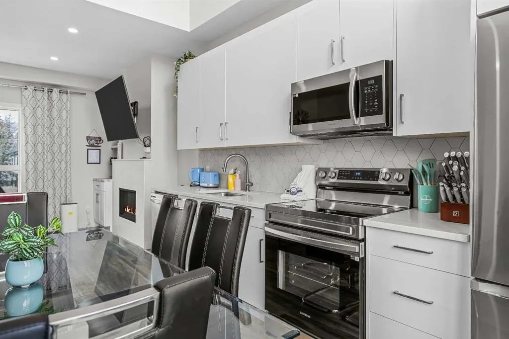 105 Kananaskis Way #207