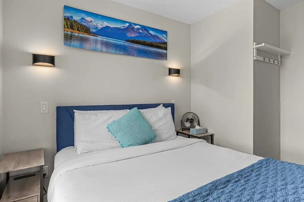 105 Kananaskis Way #207