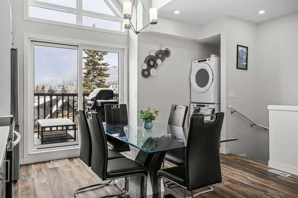 105 Kananaskis Way #207