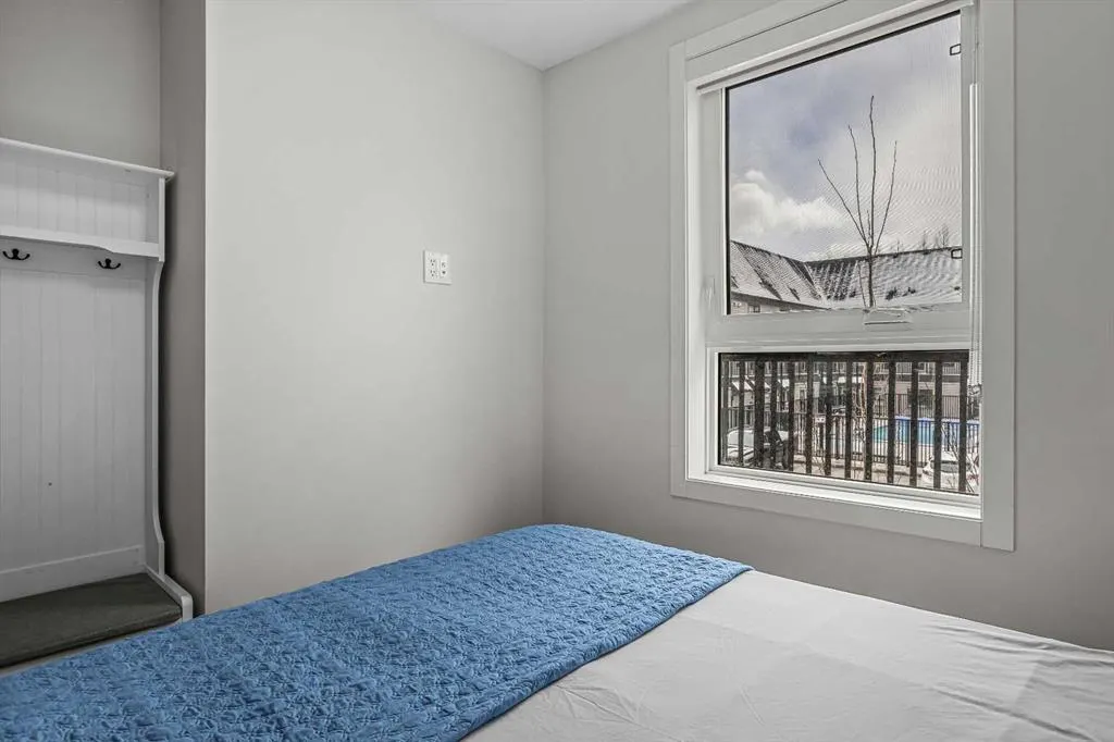 105 Kananaskis Way #207