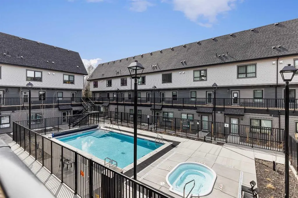 105 Kananaskis Way #207