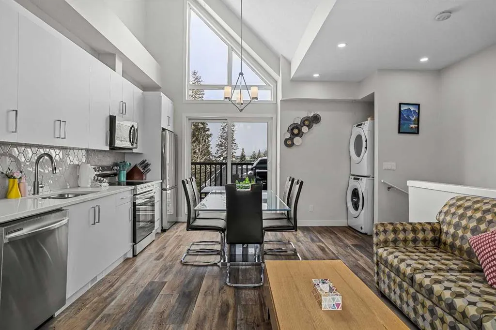 105 Kananaskis Way #207