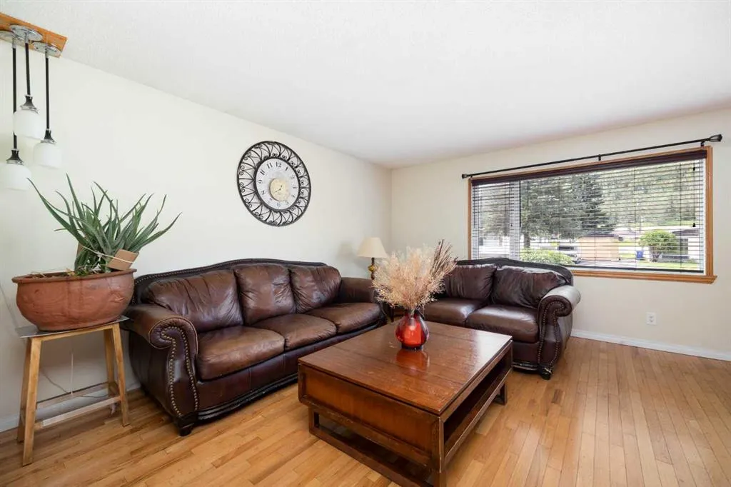 14 Saunderson Avenue