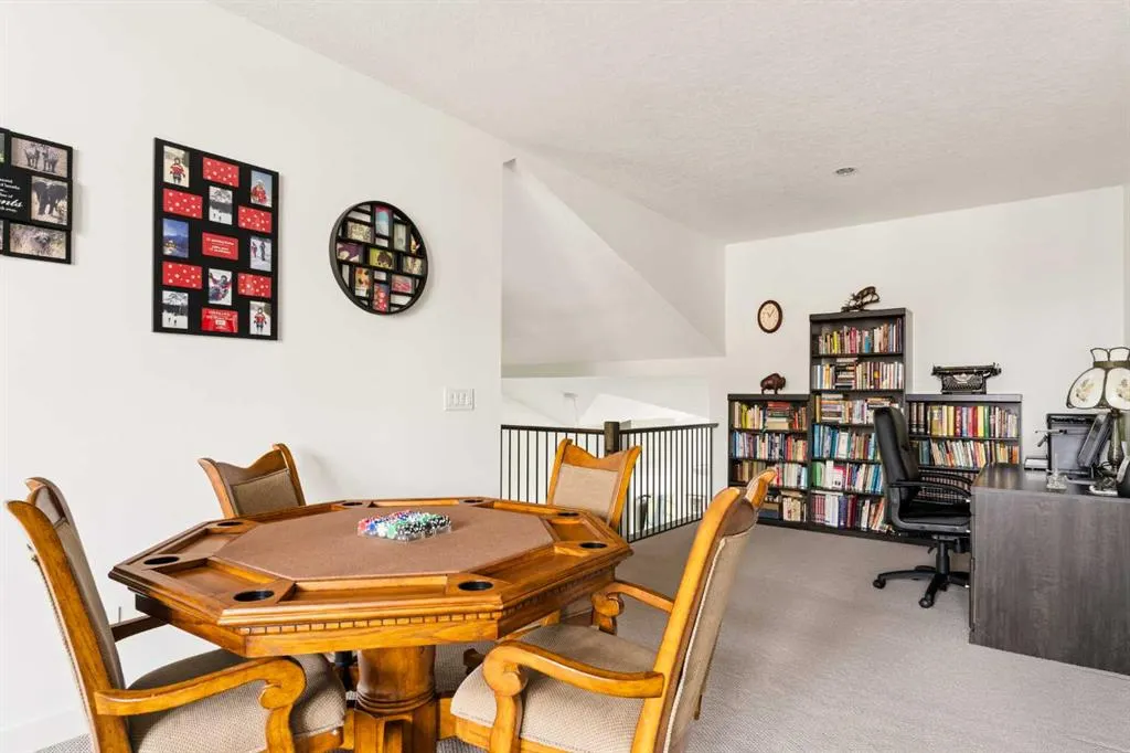 25 Quarry Common SE