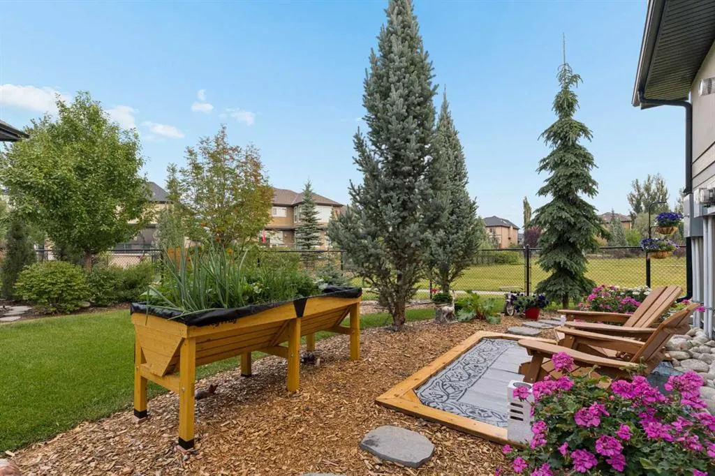 25 Quarry Common SE