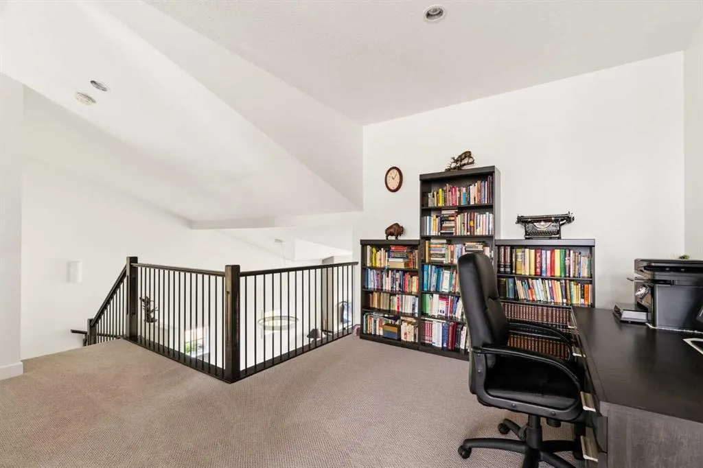 25 Quarry Common SE