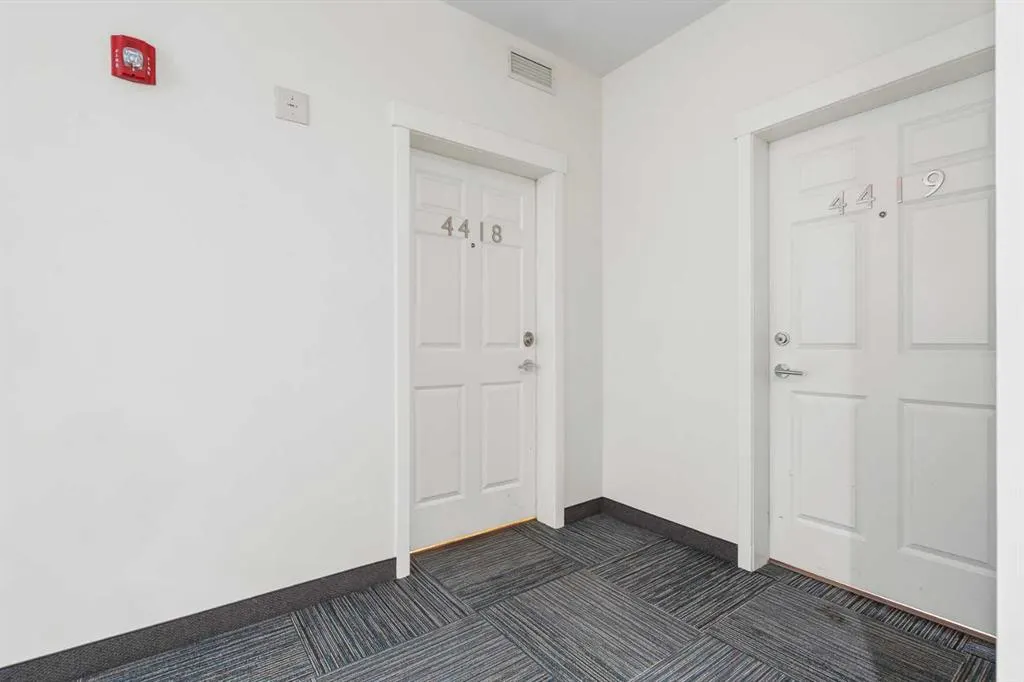 99 Copperstone Park SE #4418
