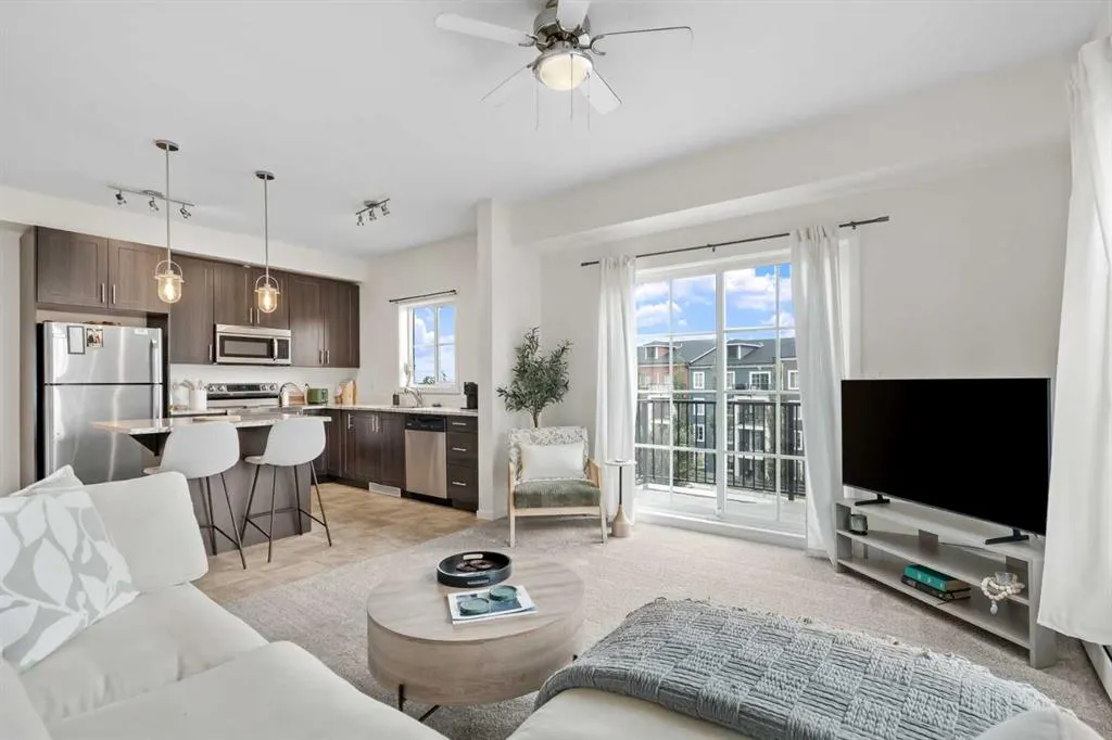 99 Copperstone Park SE #4418