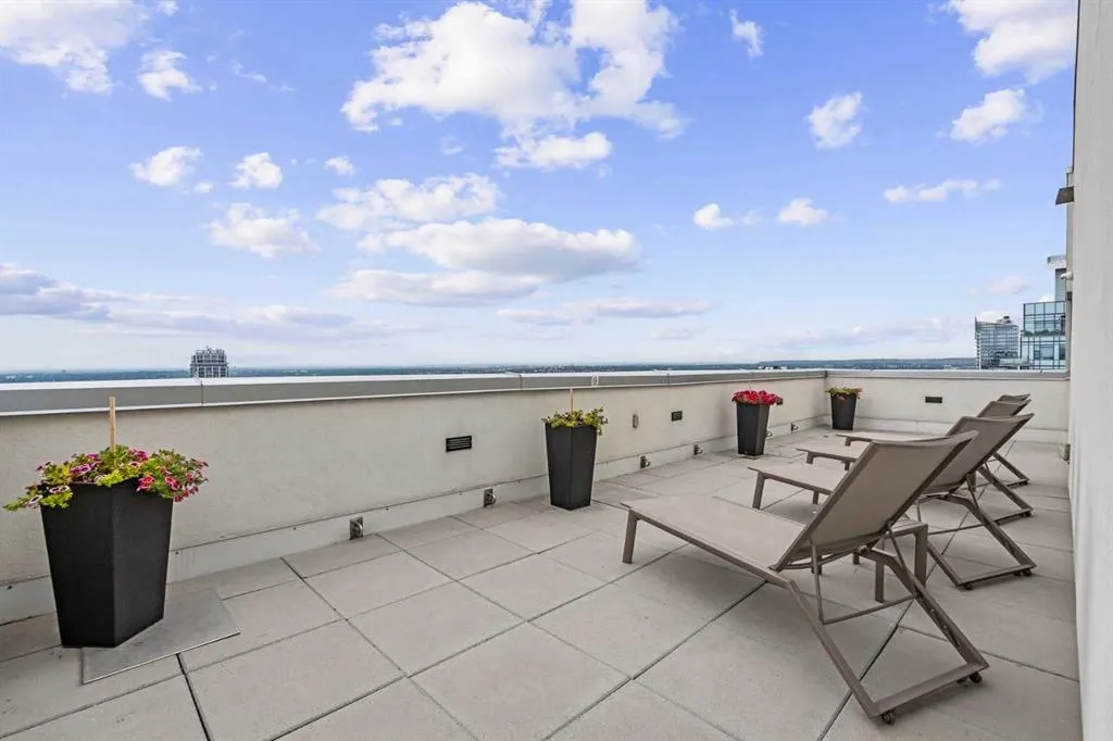 901 10 Avenue SW #2206