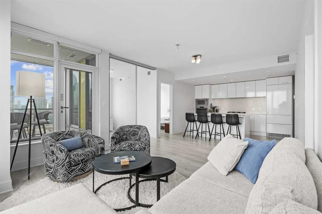 901 10 Avenue SW #2206