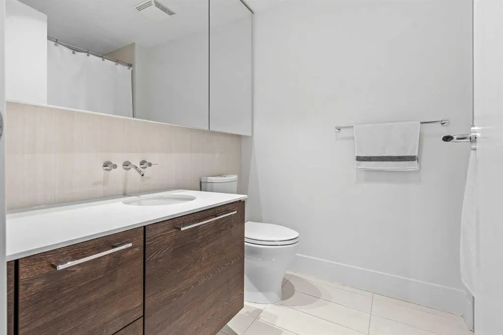 901 10 Avenue SW #2206