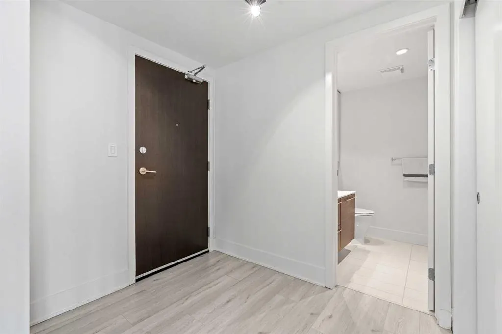 901 10 Avenue SW #2206
