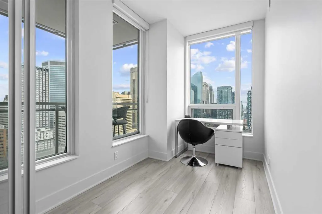 901 10 Avenue SW #2206
