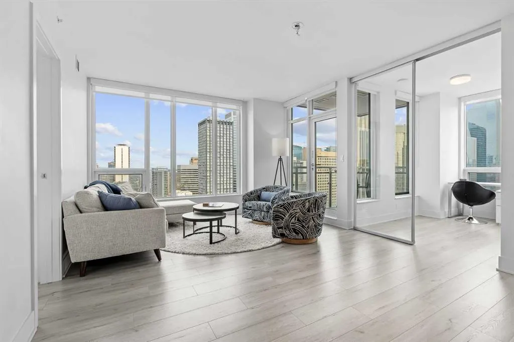 901 10 Avenue SW #2206